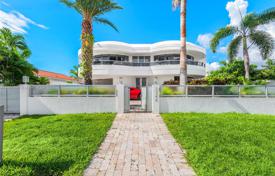 Townhome – North Miami Beach, Florida, USA for $5,600,000
