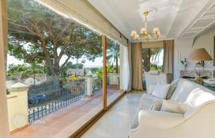 5-bedroom villa 381 m² in Marbella for 1,950,000 €