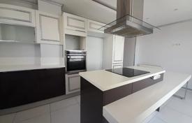 Spacious 5+2 Apartment with a Panoramic Sea View in Büyükçekmece for $447,000