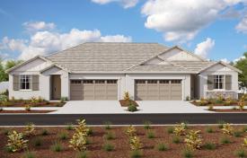New home in Los Angeles, Corona, California with 3 bedrooms and 2 bathrooms for $825,000