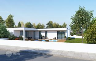 4-bedroom cottage 180 m² in Pervolia for 800,000 €
