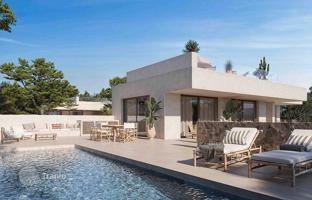 3-bedroom villa 260 m² in Dehesa de Campoamor for 1,395,000 €