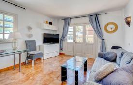 Bright one-bedroom penthouse in Costa Adeje, Tenerife, Spain for 330,000 €