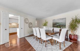 9-bedroom apartment in Etobicoke for C$904,000