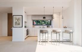 Modern duplex villa, Marbella for 1,150,000 €