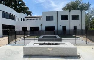 6-bedroom house 400 m² in Hollywood for $1,800,000