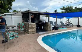 Townhome – Hollywood, Florida, USA for $480,000