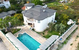 9-bedroom villa 380 m² in Kadriye for 74,130,000 TRY