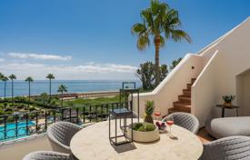 Beachfront Penthouse in New Golden Mile Estepona, Marbella, Spain for 1,895,000 €
