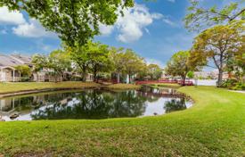Townhome – North Lauderdale, Broward, Florida,  USA for $320,000