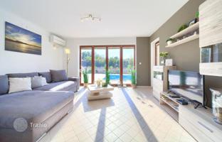 3-bedroom house 158 m² in Primorje-Gorski Kotar County for 650,000 €