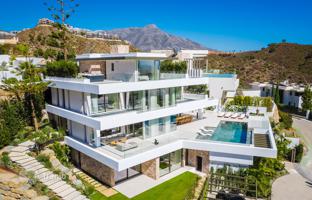 6-bedroom villa 840 m² in Marbella for 6,995,000 €