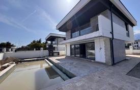 Two-level villa with a pool, 800 meters from the sea, Camyuva, Antalya, Türkiye for 47,023,000 TRY