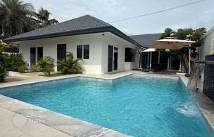 3-bedroom villa 165 m² in Pattaya for $283,000