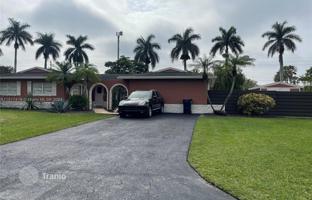 3-bedroom house 244 m² in Palmetto Bay for $1,080,000