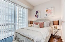 Apartment – Harbour Street, Old Toronto, Toronto,  Ontario,   Canada for C$1,257,000
