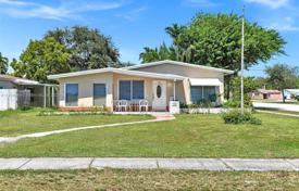 Townhome – North Miami Beach, Florida, USA for $550,000