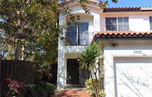 House in Saint-Rémy-de-Provence. Price on request