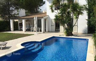 Exceptional villa with a pool in Villeneuve-Loubet, Côte d'Azur, France for 1,650,000 €