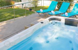 4-bedroom house 200 m² in Sani for 1,200,000 €