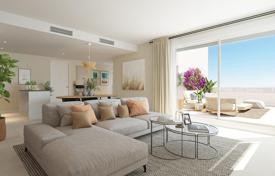Penthouse with panoramic views in a new gated residence, 500 meters from the beach, Estepona, Spain for 559,000 €