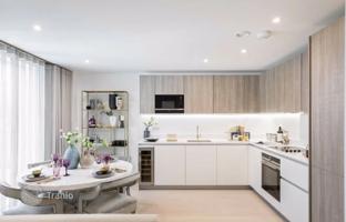 Two-bedroom apartment with a balcony in a residence with a gym and a meeting room, White City, London, UK for £622,000