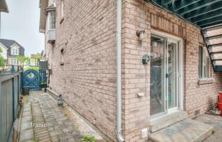 7-bedroom townhouse in North York for C$1,584,000
