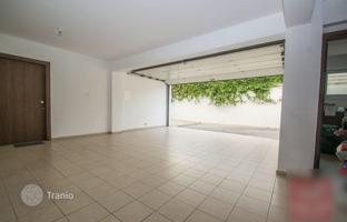 4-bedroom villa 300 m² in Larnaca for 420,000 €