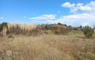 Land plot 2,253 m² in Pula for 327,000 €