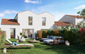 New residential complex with villas in Saint-Hilaire-de-Riez, France for From 310,000 €
