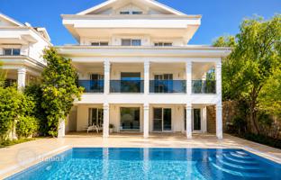 4-bedroom villa 350 m² in Fethiye for 30,541,000 TRY