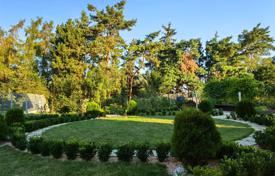 5-bedrooms townhome 208 m² in Central Bohemian Region, Czech Republic. Price on request