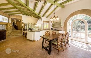 3-bedroom villa 216 m² in Girona for 550,000 €