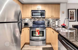 1-bedroom apartment in Eglinton Avenue East for C$842,000