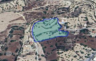 Land plot 11,372 m² in Paramytha for 2,100,000 €