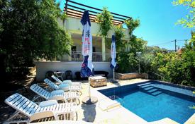 Cozy villa with three terraces, a pool and a garden, near the beach, Sutivan, Split-Dalmatia County, Croatia for 740,000 €