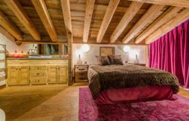 Detached house – Val d'Isere, Auvergne-Rhône-Alpes, France for 12,000 € per week