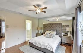 3-bedrooms townhome 233 m² in Pembroke Pines, USA for $725,000