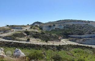 Land plot 1,630 m² in Agios Tychonas for 420,000 €
