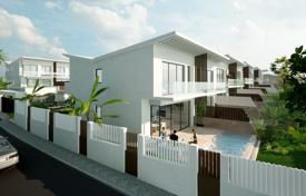 Modern townhouse with a swimming pool in the east of Marbella, Spain for 573,000 €