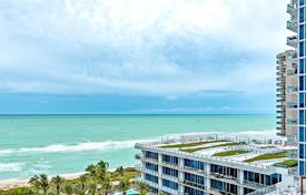 Two-bedroom furnished flat with ocean views in a residence on the first line of the beach, Miami Beach, Miami, USA for $841,000
