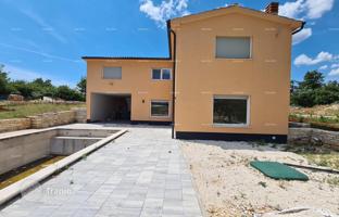 3-room house 191 m² in Svetvinčenat for 690,000 €