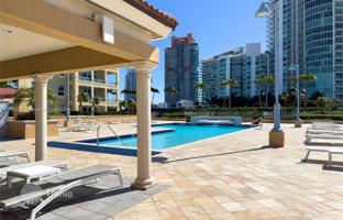 2-bedroom apartments in condo 105 m² in Miami Beach for $1,540,000