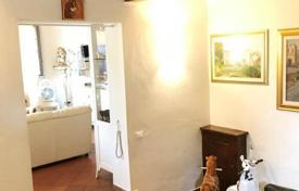 Altopascio (Lucca) — Tuscany — Rural/Farmhouse for sale for 390,000 €