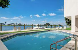 Condo – Bay Harbor Islands, Florida, USA for $830,000