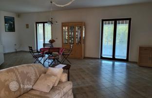 4-bedroom house 600 m² in Brtonigla. Price on request