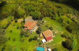 Two traditional houses with a pool and a park in Roccastrada, Tuscany, Italy for 2,500,000 €