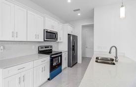 Townhome – Cape Coral, Florida, USA for $405,000