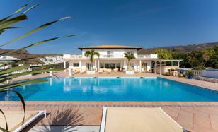 11-bedroom villa 769 m² in Adeje for 3,800,000 €