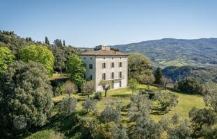 6-bedroom villa 1,197 m² in Pomarance for 2,300,000 €